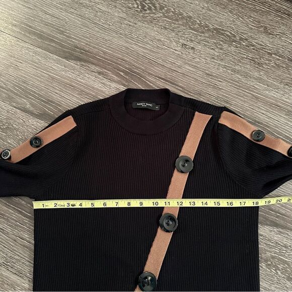 Nancy Yang Sweater - Picture 7 of 9